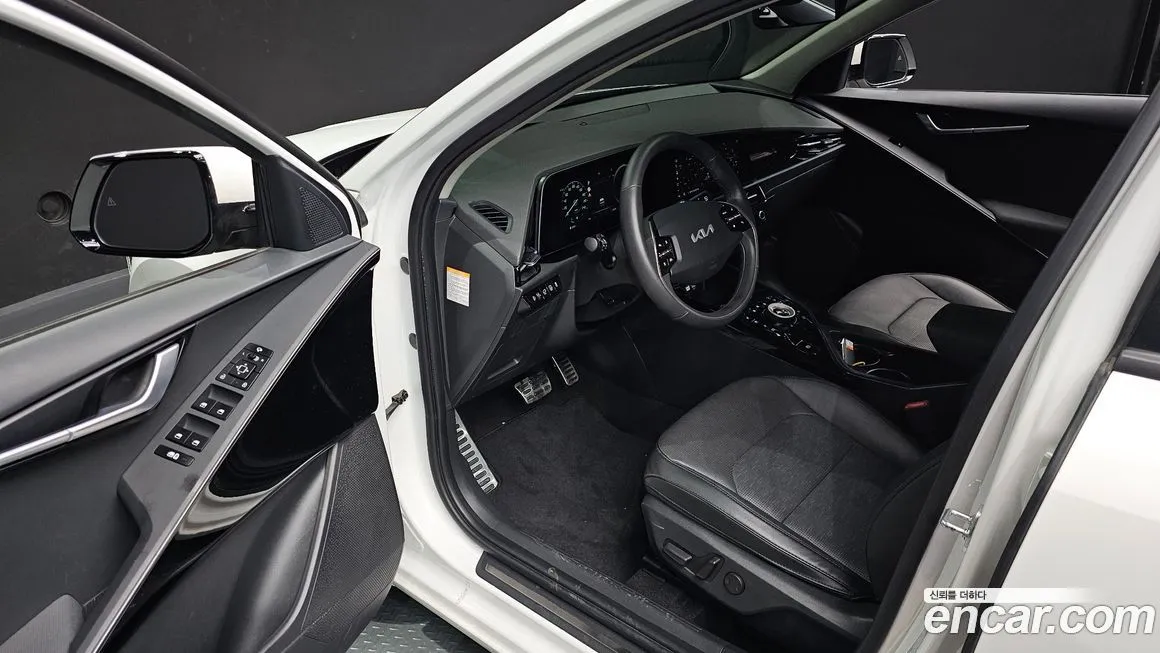 Kia Niro — фото 10