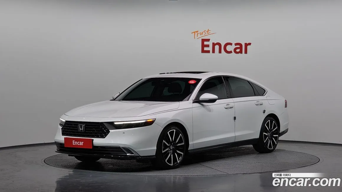 Honda Accord — фото 1