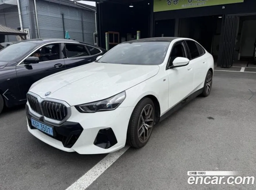 BMW i5 — фото 2