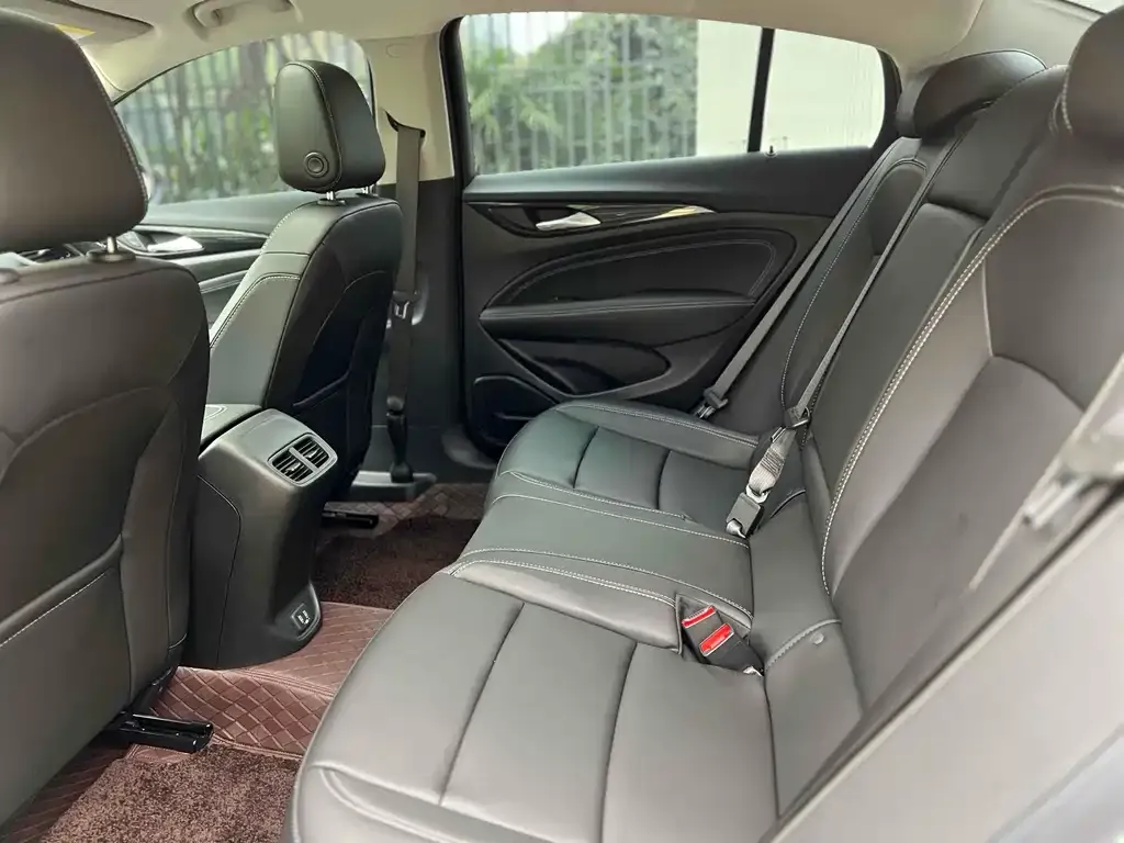 Buick Regal — фото 8