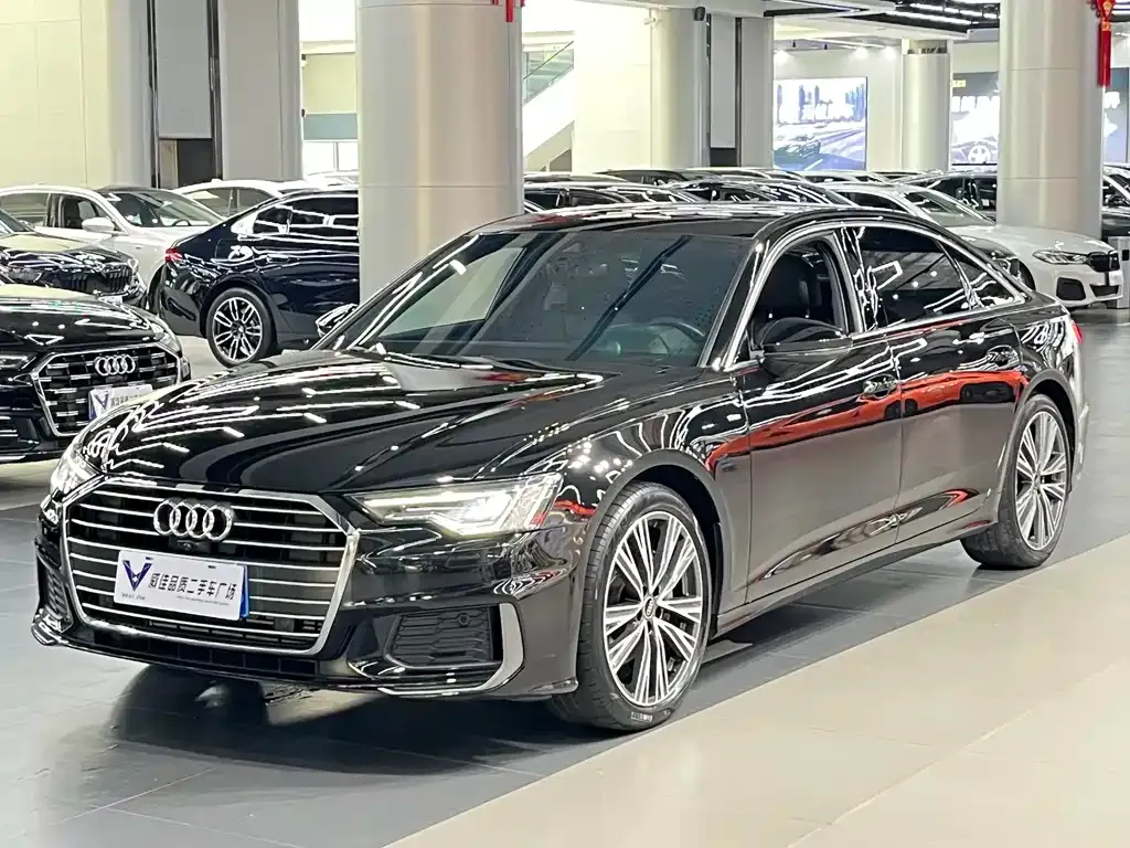 Audi A6L — фото 1