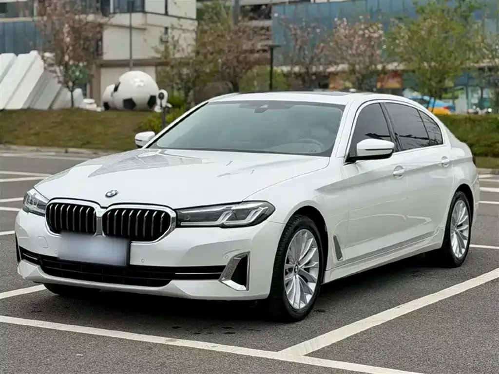 BMW 5 Series — фото 10