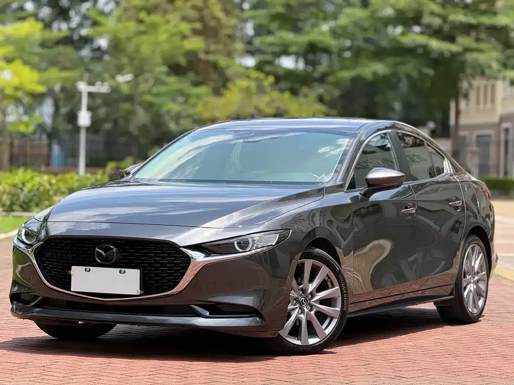 Mazda 3 Axela — фото 1