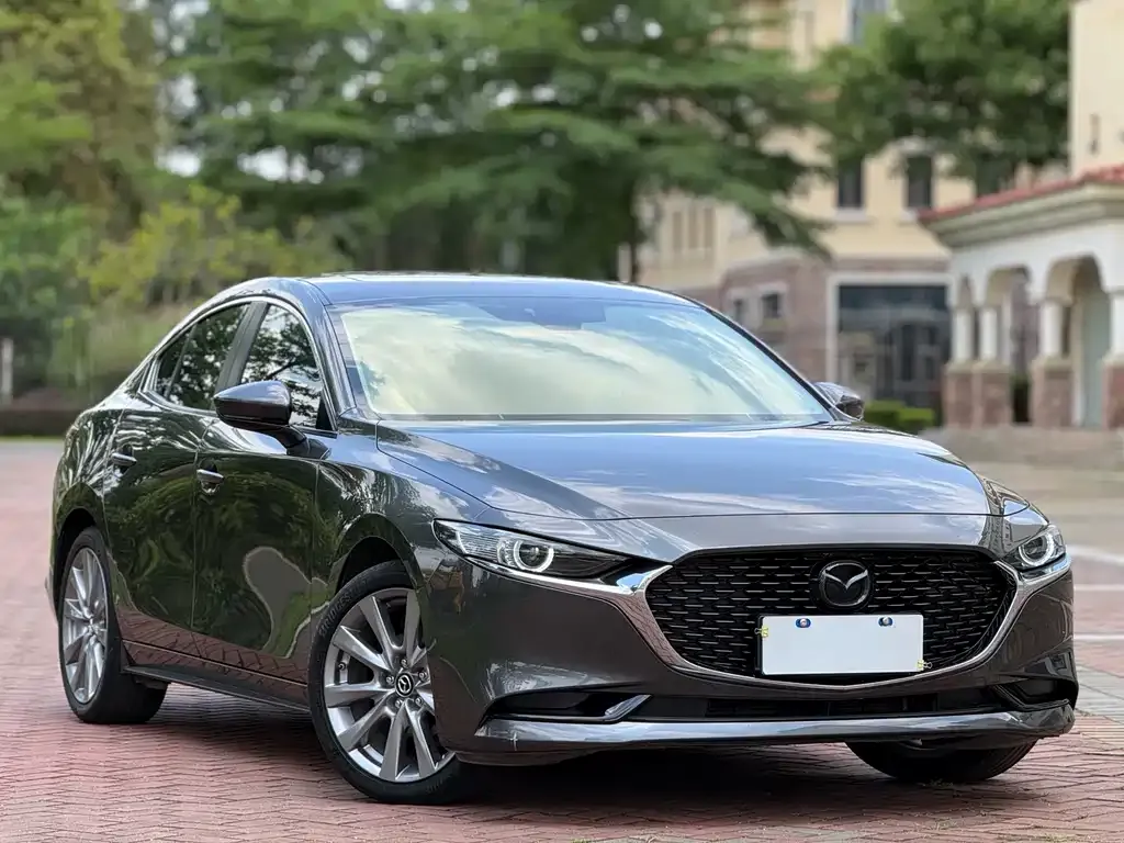 Mazda 3 Axela — фото 9