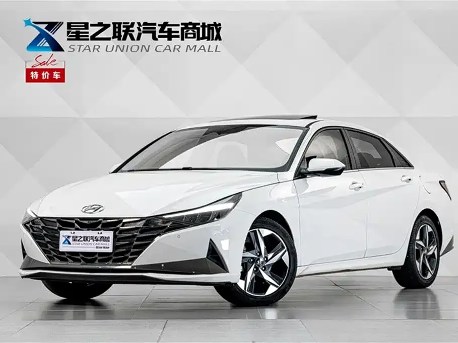 Hyundai Elantra — фото 1