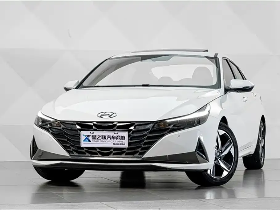 Hyundai Elantra — фото 2