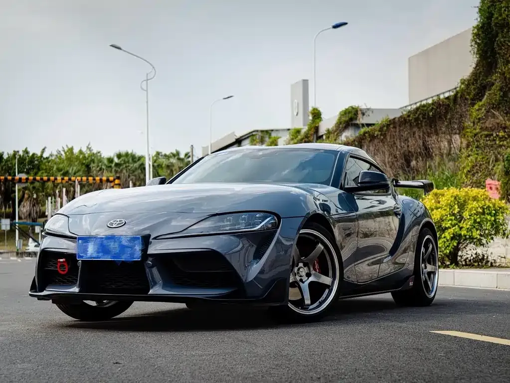 Toyota Supra — фото 1