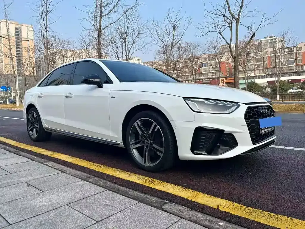 Audi A4L — фото 5