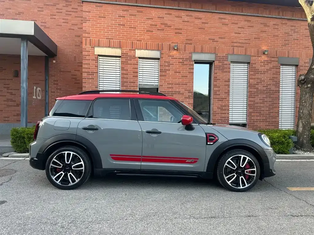 MINI Countryman JCW — фото 10