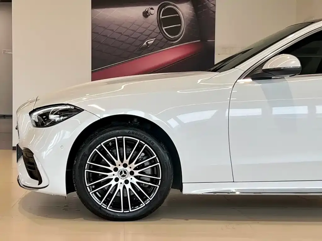 Mercedes-Benz C-Class — фото 10