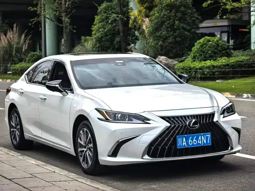Lexus ES — фото 3