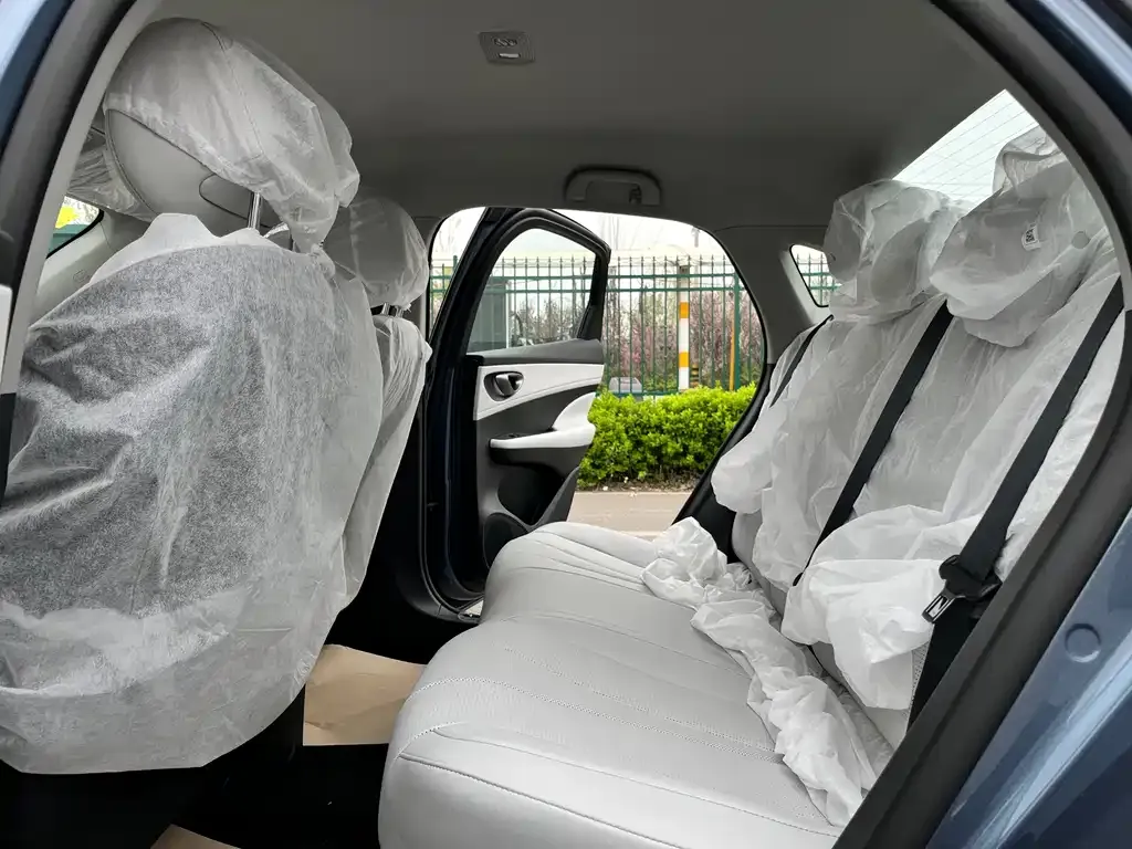 BYD Seal 05 DM-i — фото 8