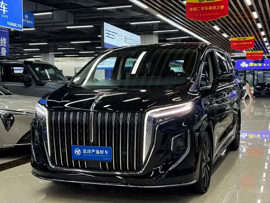 Hongqi HQ9 — фото 1