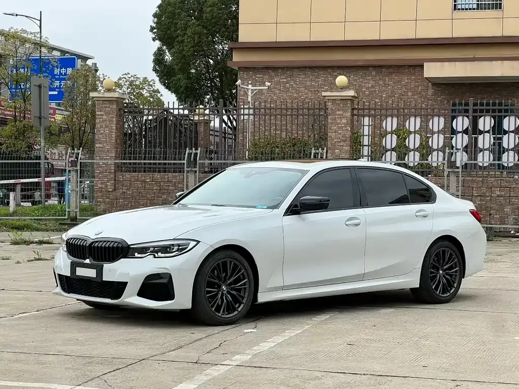 BMW 3 Series — фото 1