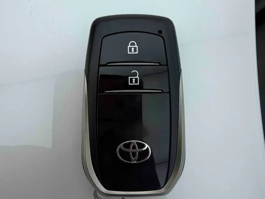 Toyota Harrier — фото 3