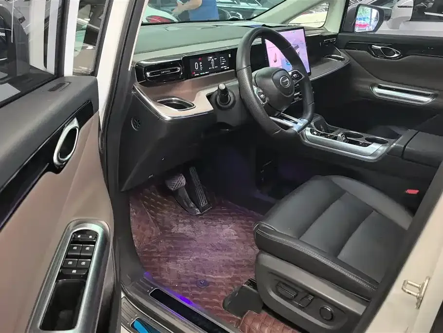 GAC Motor Trumpchi E8 — фото 9