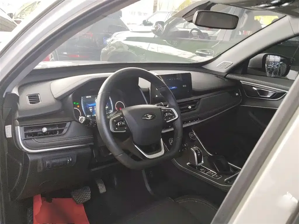 Chery Tiggo 8 — фото 10