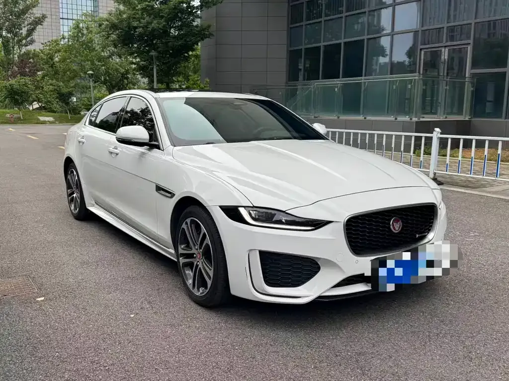 Jaguar XEL — фото 10