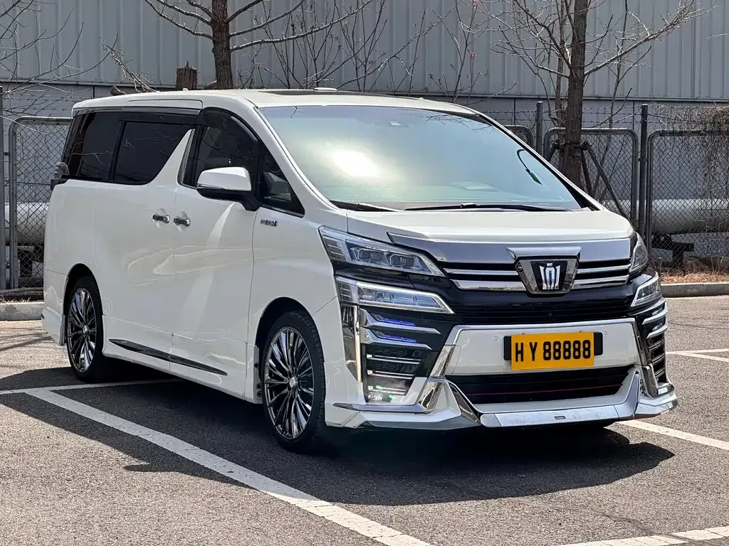 Toyota Vellfire — фото 7