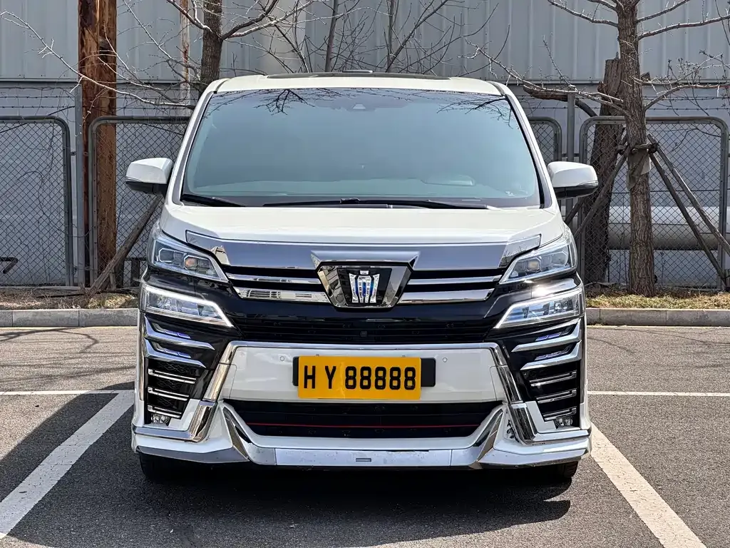 Toyota Vellfire — фото 5