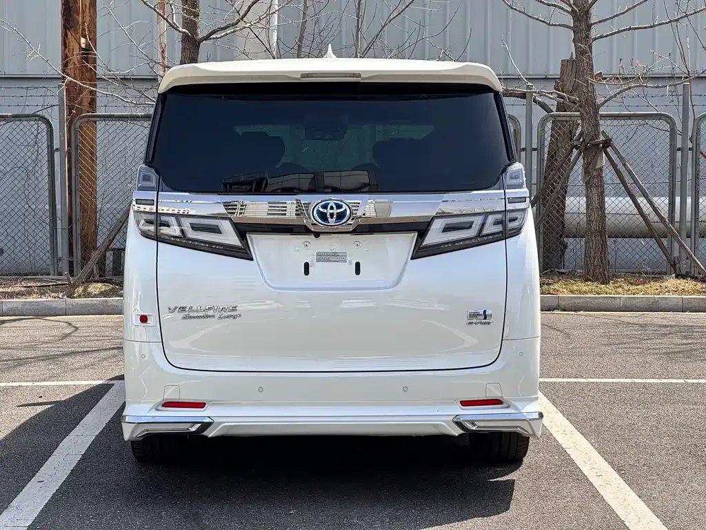 Toyota Vellfire — фото 9