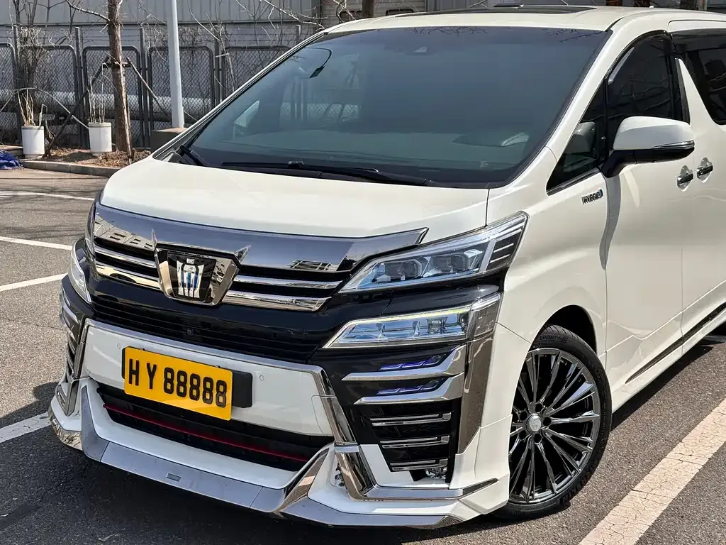 Toyota Vellfire — фото 4