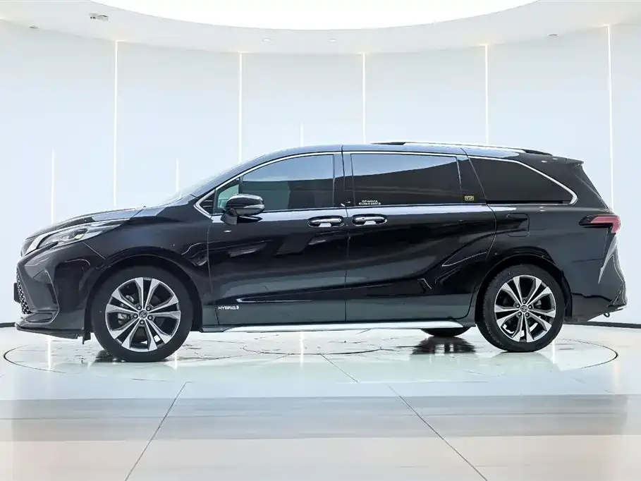 Toyota Granvia — фото 9