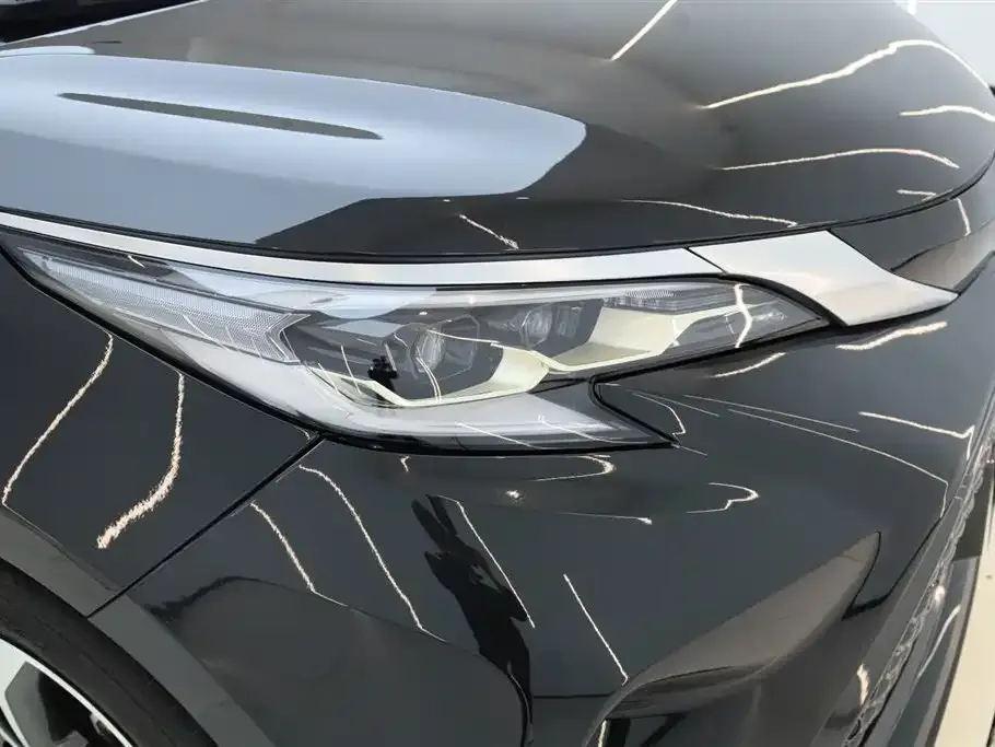 Toyota Granvia — фото 6