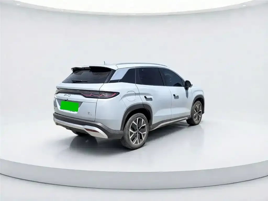 BYD L DM-i — фото 10
