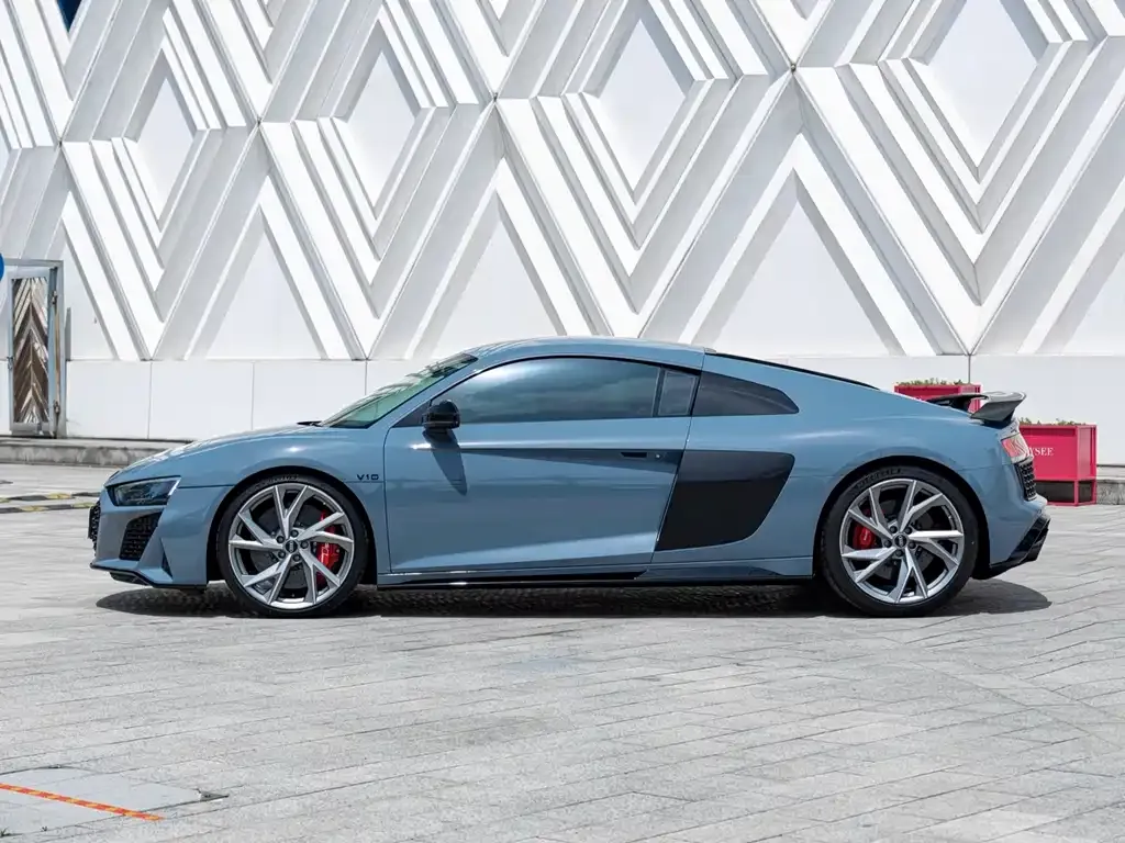 Audi R8 — фото 8