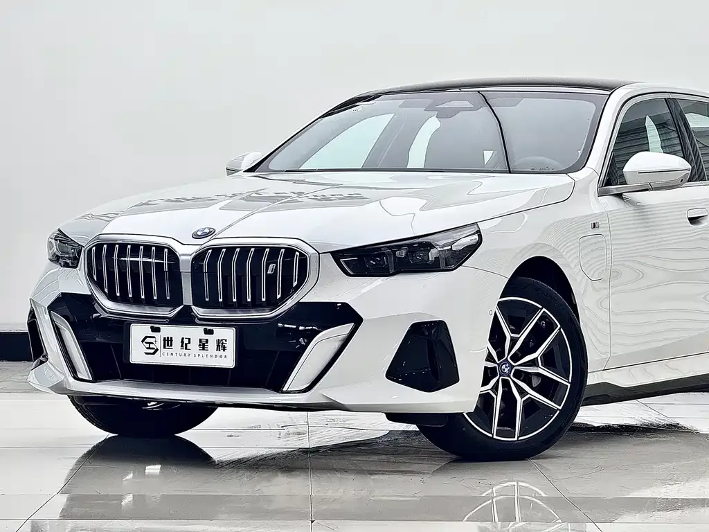 BMW i5 — фото 6