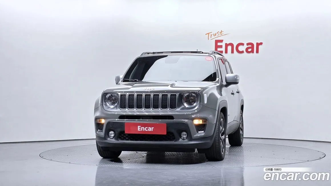 Jeep Renegade — фото 4