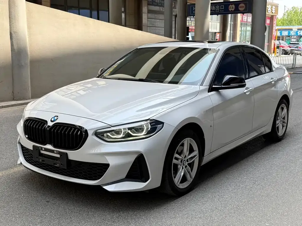 BMW 1 Series — фото 1
