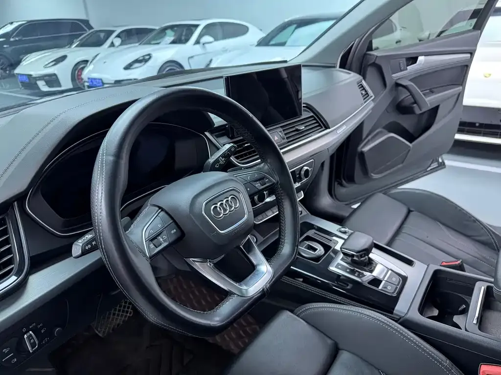 Audi Q5L — фото 2