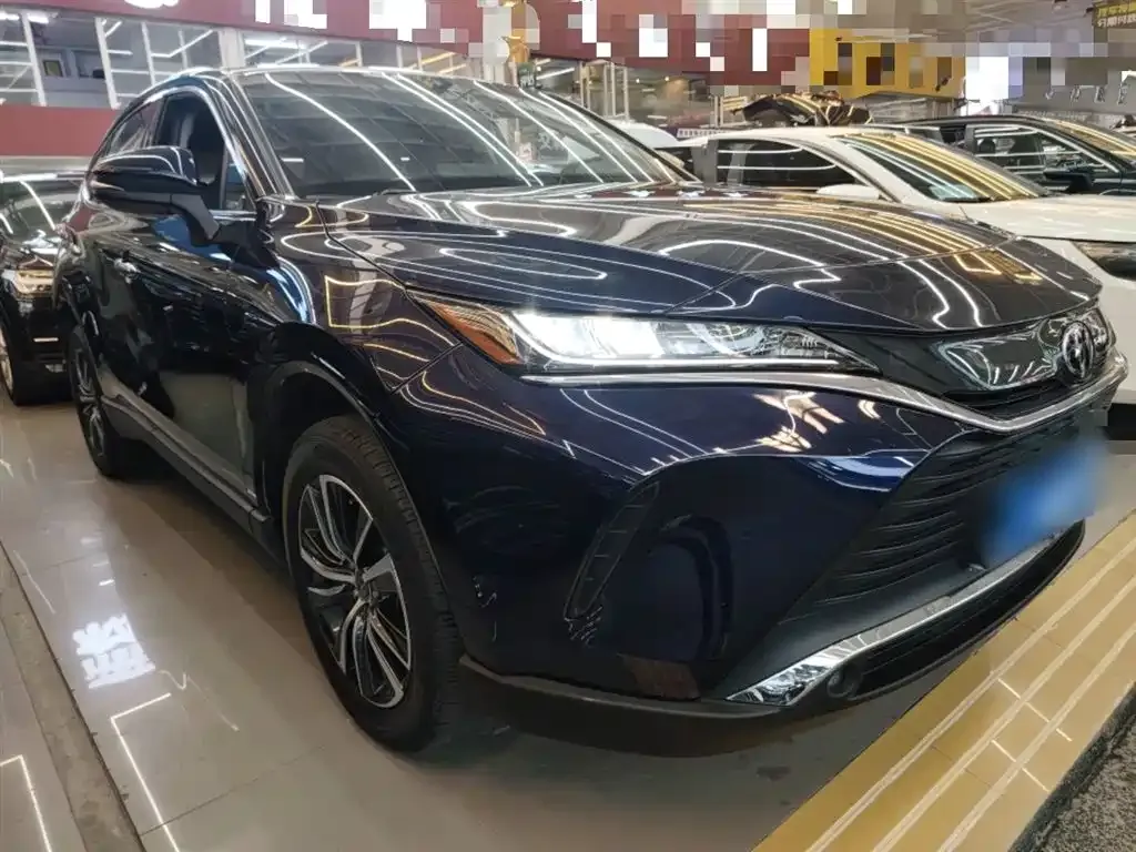 Toyota Harrier — фото 3