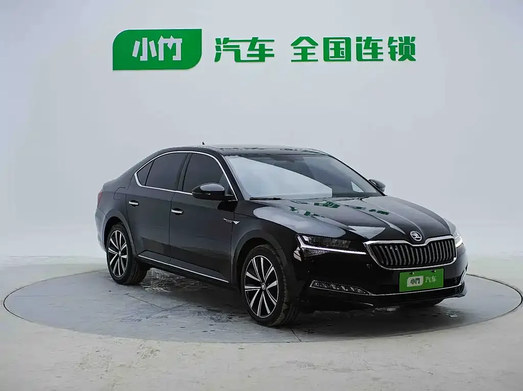 Skoda Superb — фото 5