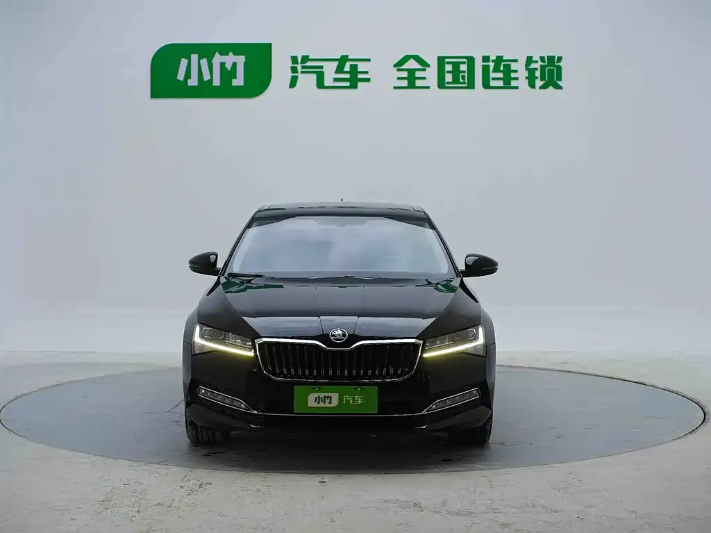 Skoda Superb — фото 2