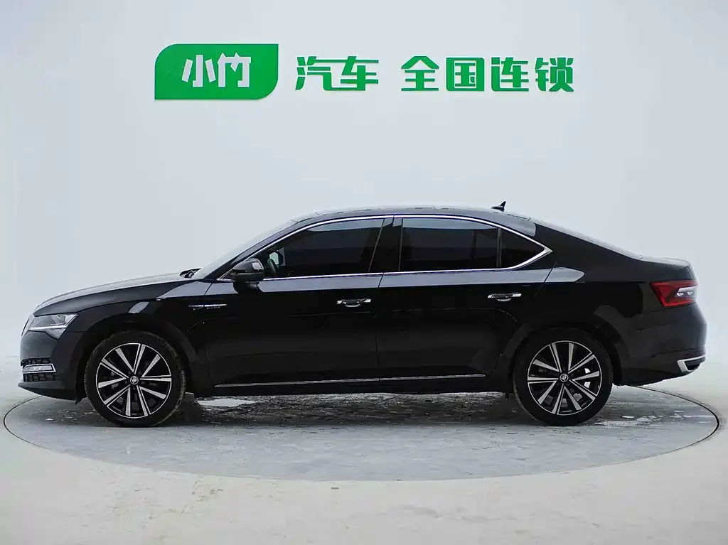 Skoda Superb — фото 4