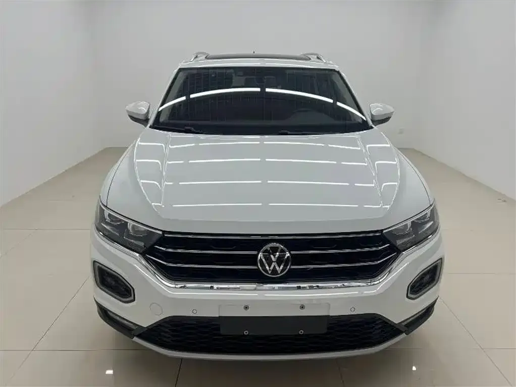 Volkswagen T-Roc — фото 10