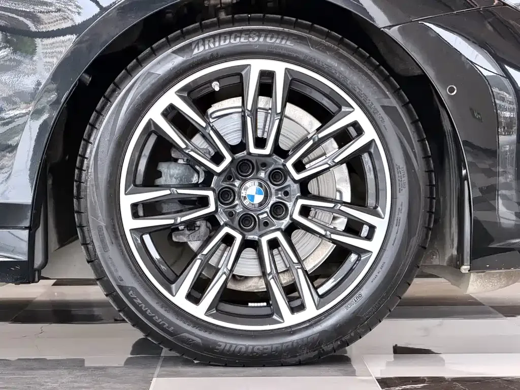 BMW 5 Series (Import) — фото 10