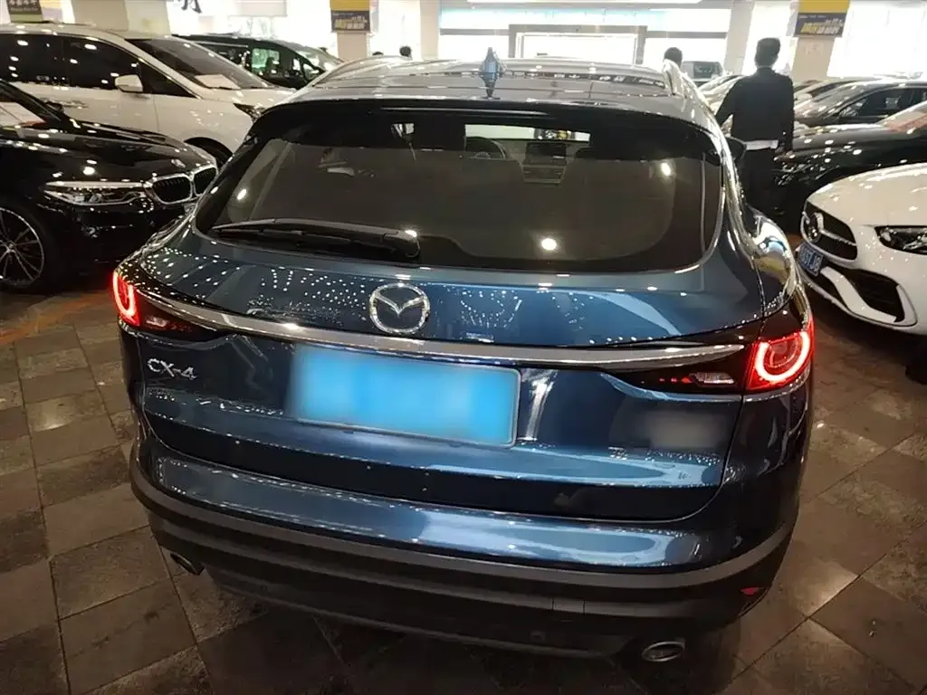 Mazda CX-4 — фото 10