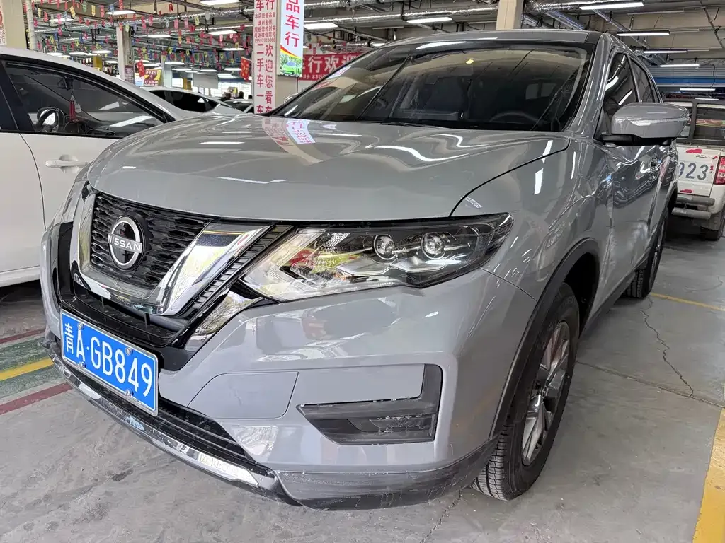 Nissan X-Trail — фото 1