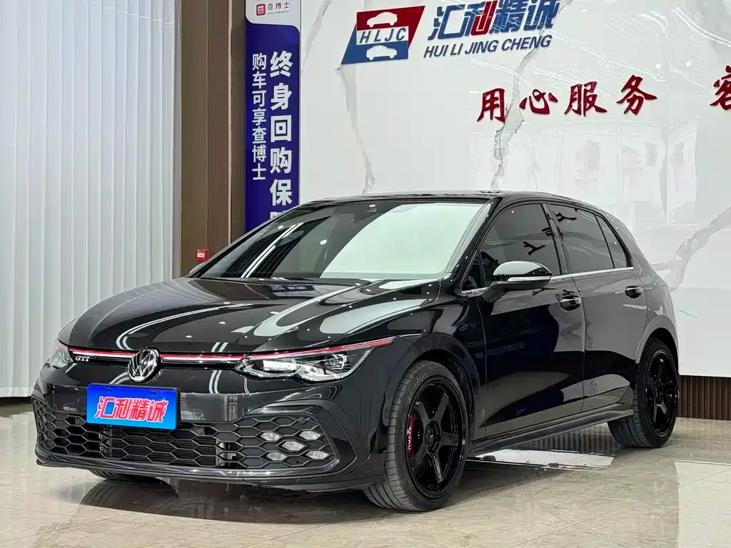 Volkswagen Golf GTI — фото 1