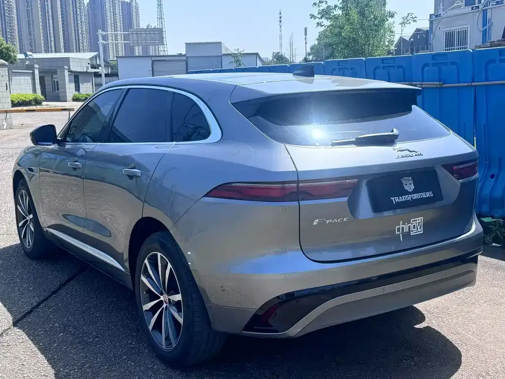 Jaguar F-PACE — фото 3