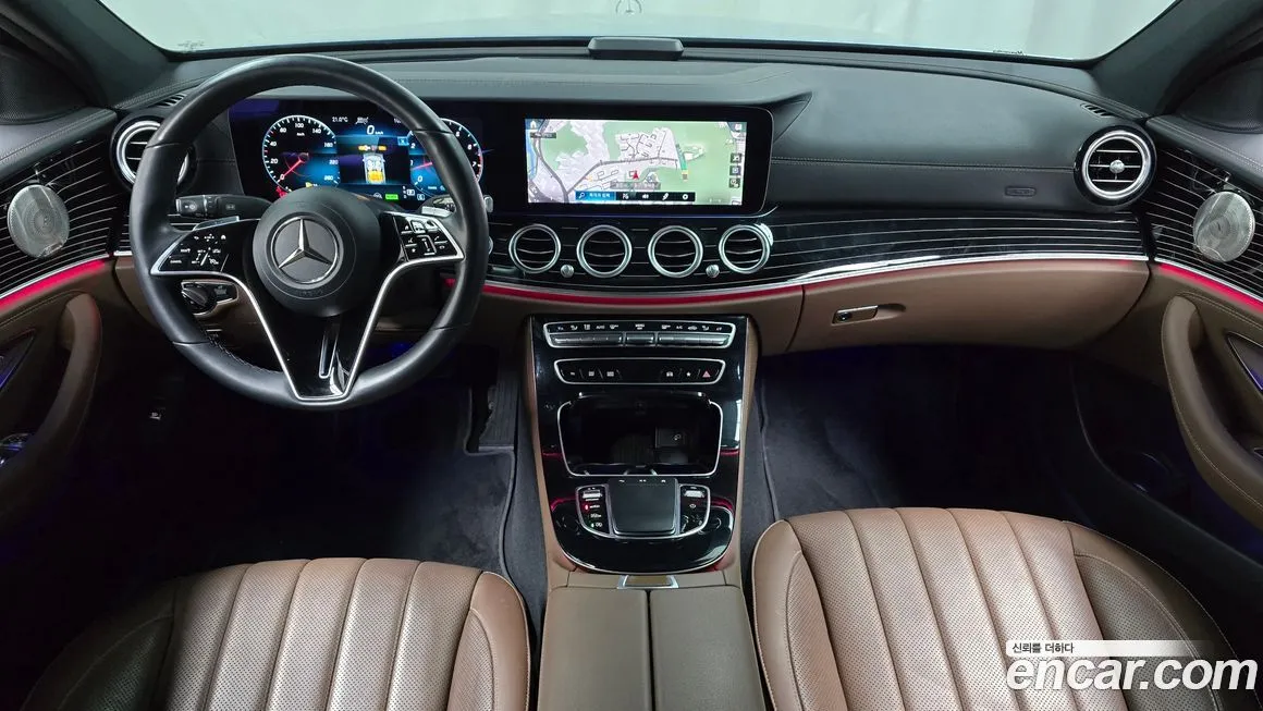 Mercedes-Benz E-Class — фото 10