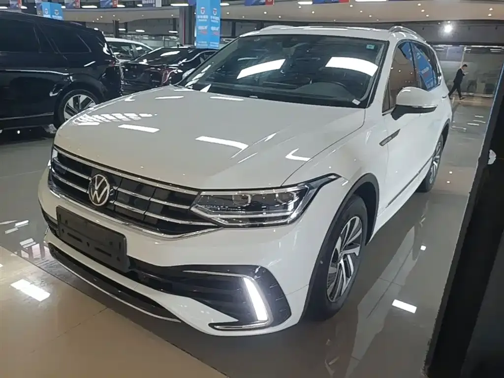 Volkswagen Tiguan L New Energy — фото 7
