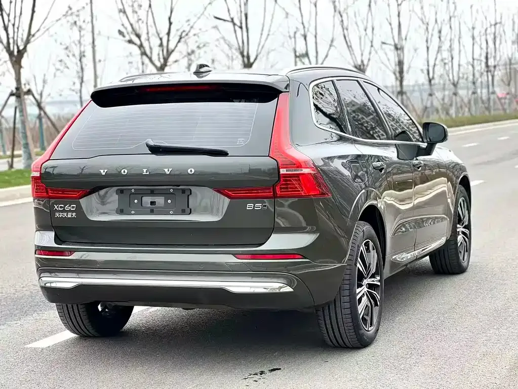 Volvo XC60 — фото 4