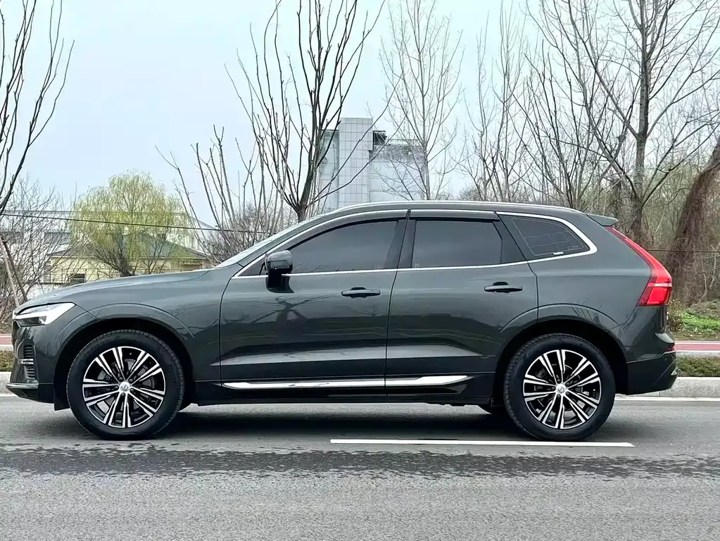 Volvo XC60 — фото 5