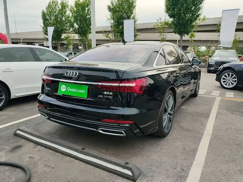 Audi A6L — фото 4