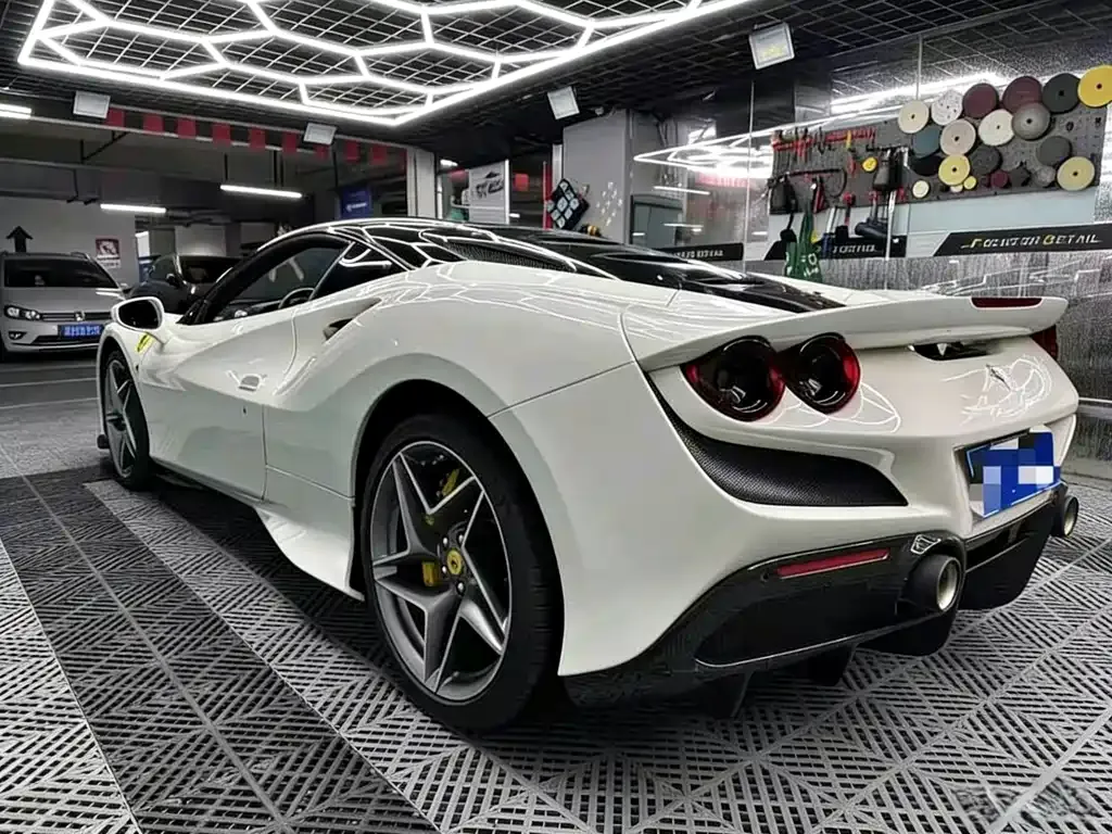 Ferrari F8 — фото 6